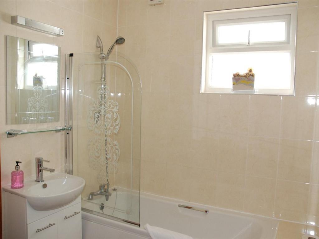 Tanes Hotel Cardiff Ruang foto